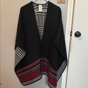 Elegant Black and Red Women's sweater poncho